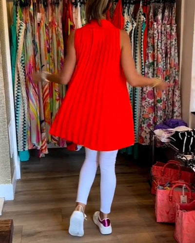 Anabella – Sleeveless Top with Ruffles and Lapels