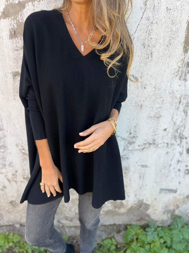 BESSY | COMFORTABLE JUMPER WITH V-NECK AND LONG SLEEVES